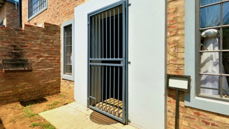 1 Bedroom Property for Sale in Die Bult North West